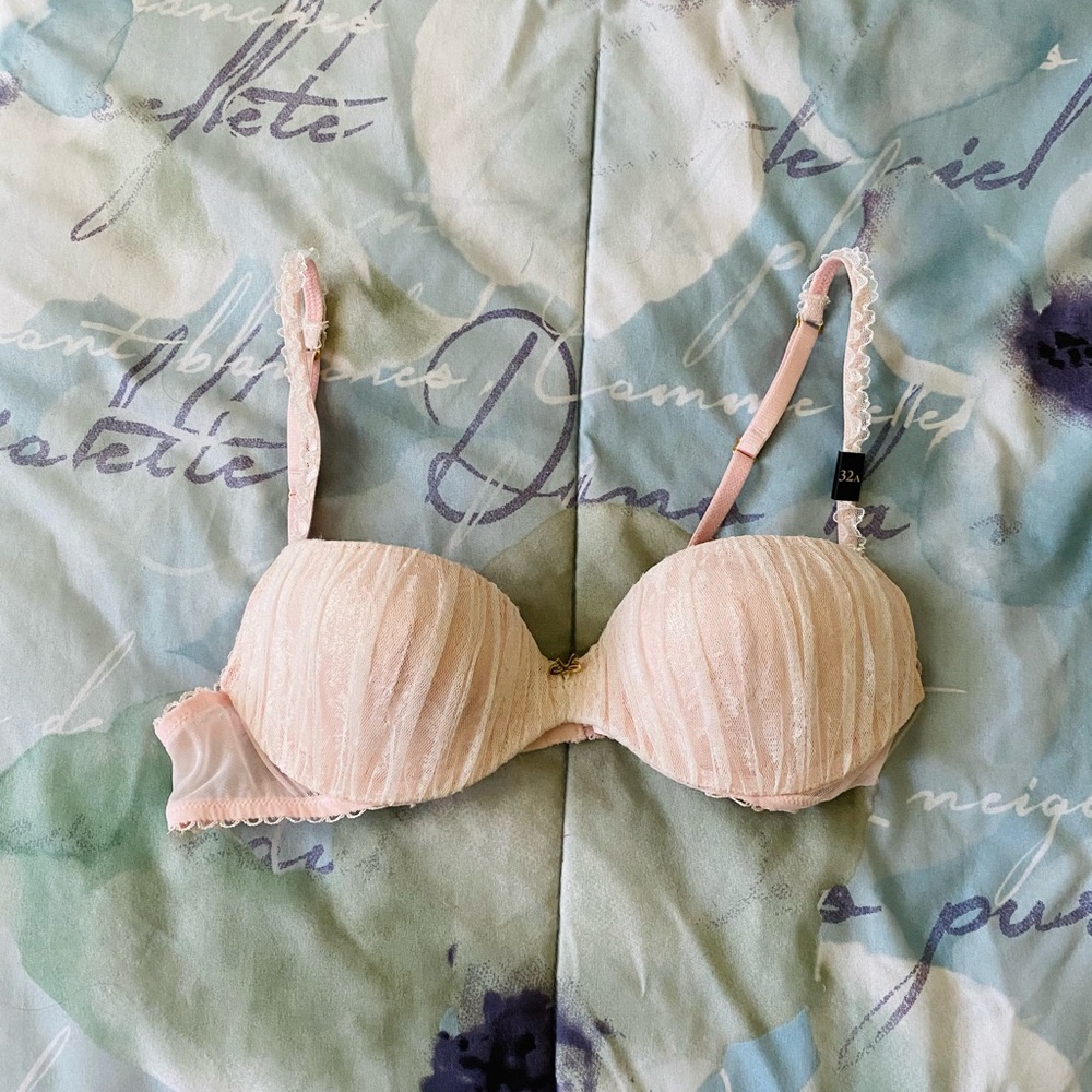 NWOT Victoria Secret 32A pink bra w/ lace overlay